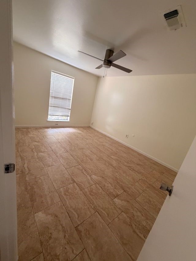 2807 Kenross Street Houston, TX 77043 - Photo 11 of 21