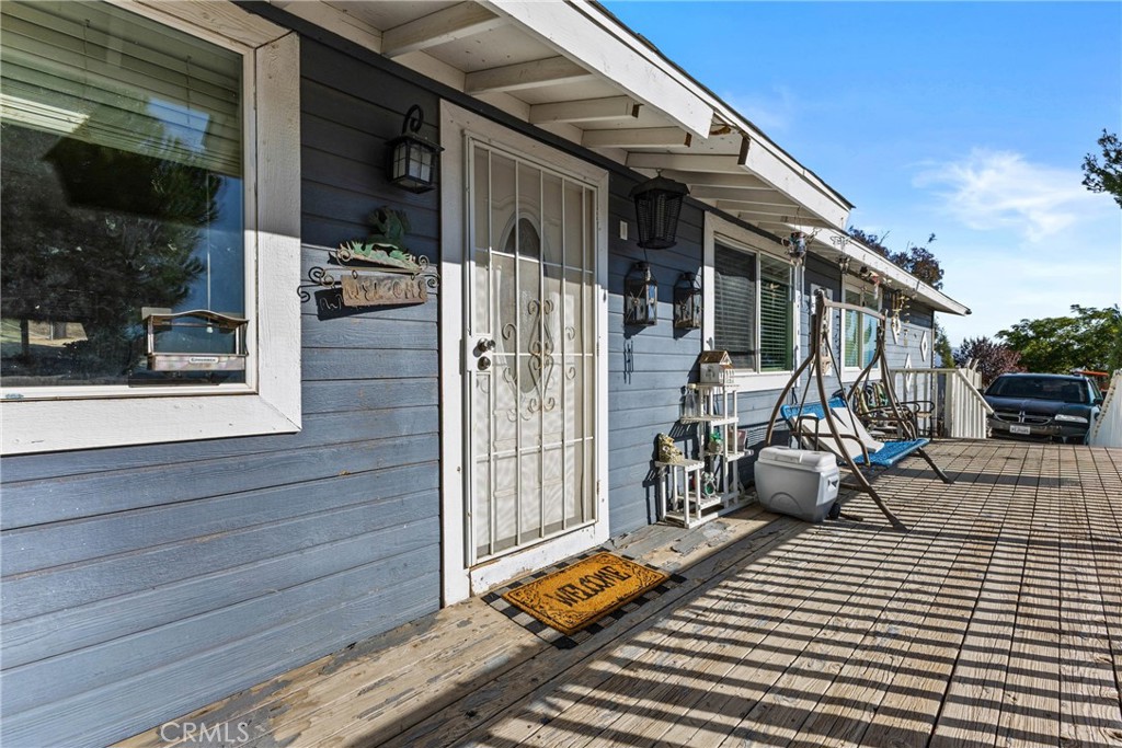 33945 Red Mountain Road Hemet, CA 92544 - Photo 7 of 30 a view of a house with sitting area