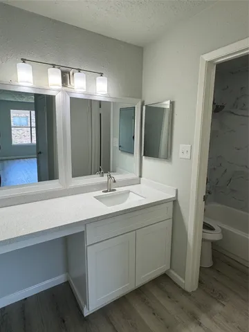 $139,500 | 10555 Turtlewood Court, Unit 909, Houston, TX 77072