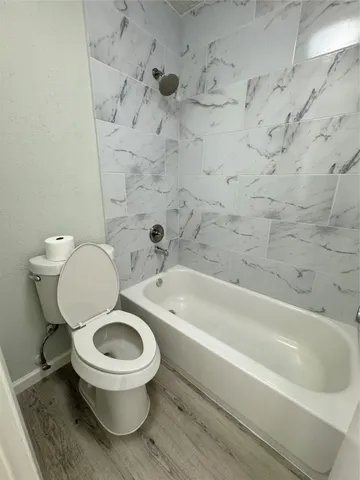 $139,500 | 10555 Turtlewood Court, Unit 909, Houston, TX 77072