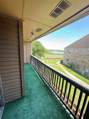 $139,500 | 10555 Turtlewood Court, Unit 909, Houston, TX 77072