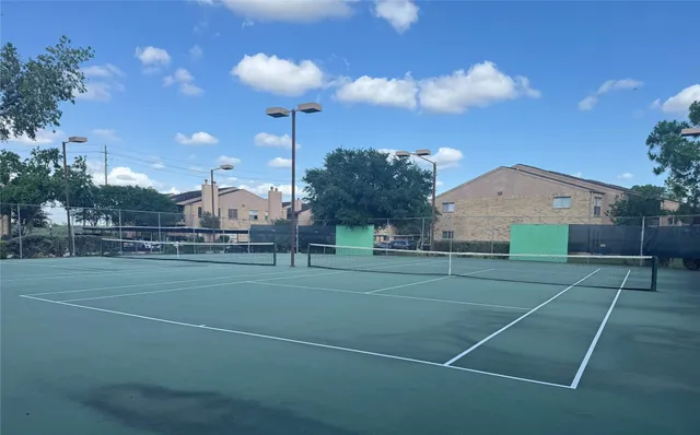 $139,500 | 10555 Turtlewood Court, Unit 909, Houston, TX 77072