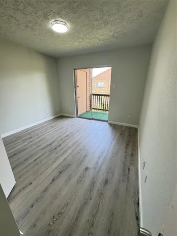 $139,500 | 10555 Turtlewood Court, Unit 909, Houston, TX 77072