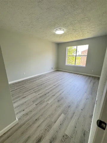 $139,500 | 10555 Turtlewood Court, Unit 909, Houston, TX 77072