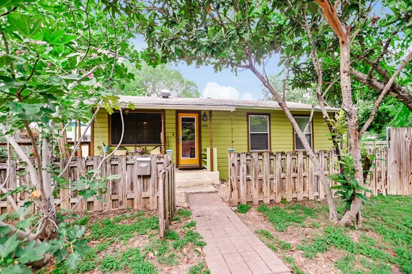 $3,800 | 800 West Monroe Street, Austin, TX 78704