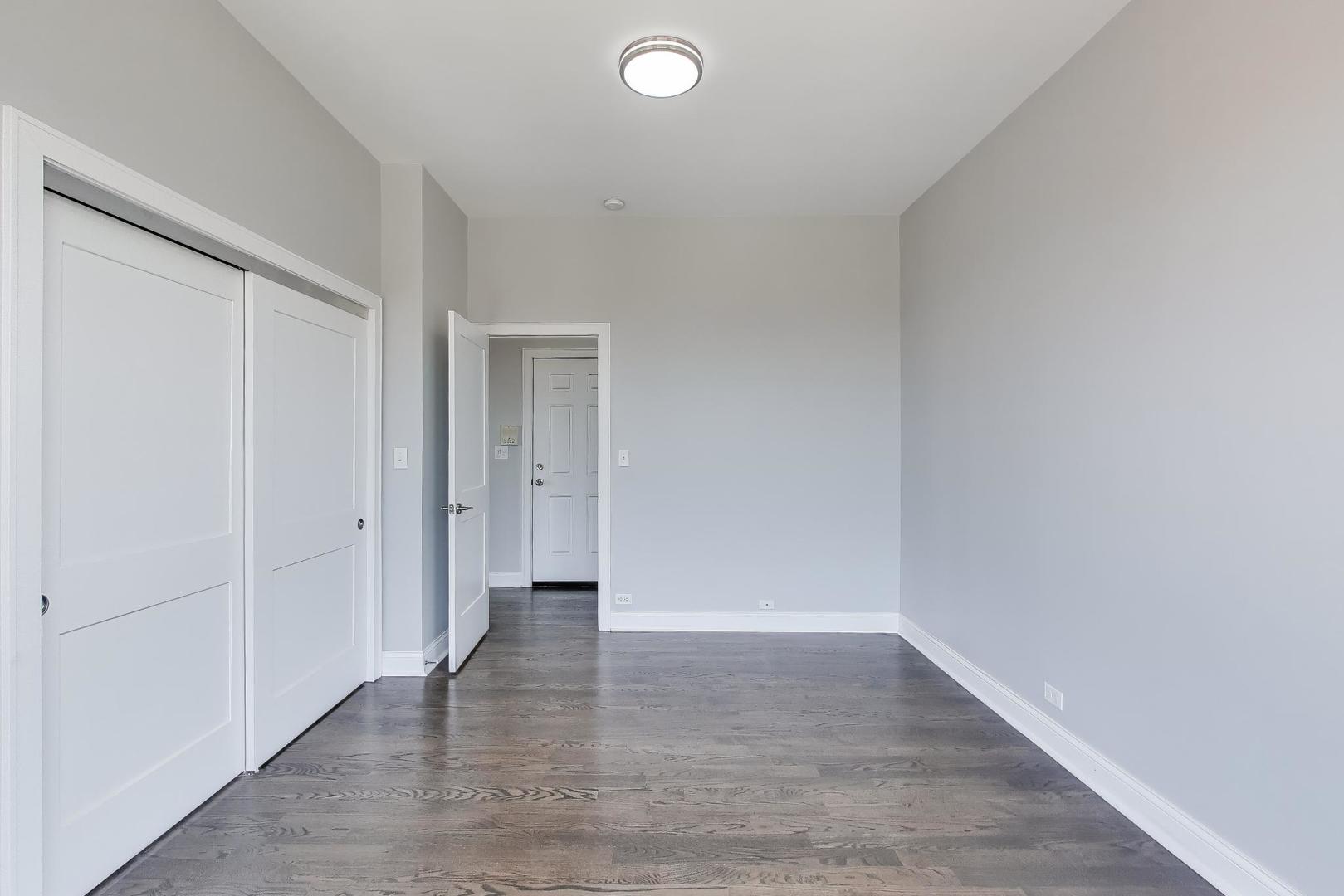 313 East 60th Street, Unit 4 Chicago, IL 60637 - Photo 42 of 46