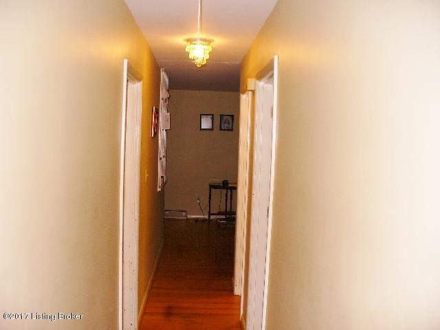 8805 Perry Road Lyndon, KY 40222 - Photo 16 of 17 P1060202