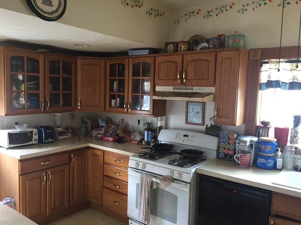 60 Bates Street Hull, MA 02045 - Photo 3 of 16 Gallery Image 3