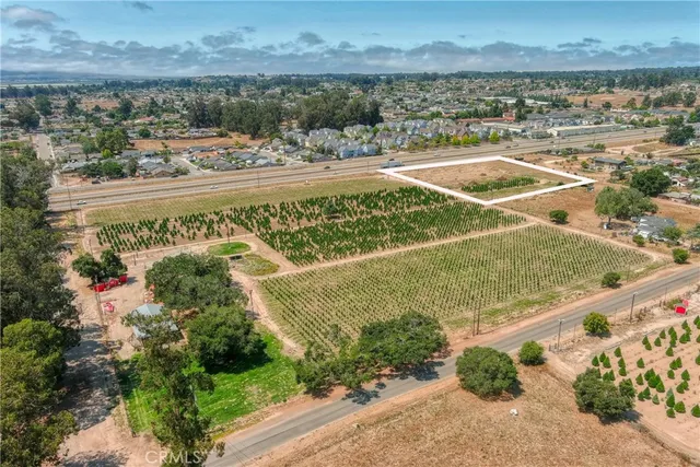 $389,000 | 12 Oakglen Street South, Nipomo, CA 93444