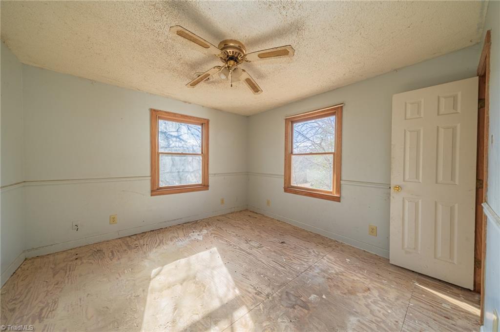 3089 Pipers Gap Road Mount Airy, NC 27030 - Photo 11 of 20