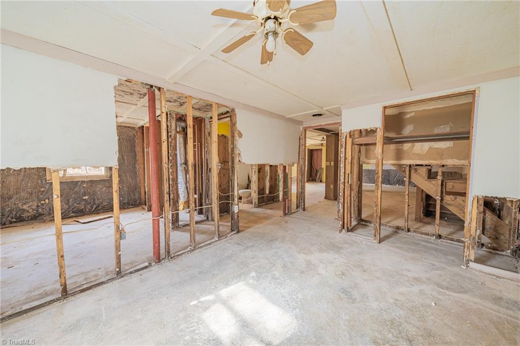 3089 Pipers Gap Road Mount Airy, NC 27030 - Photo 15 of 20