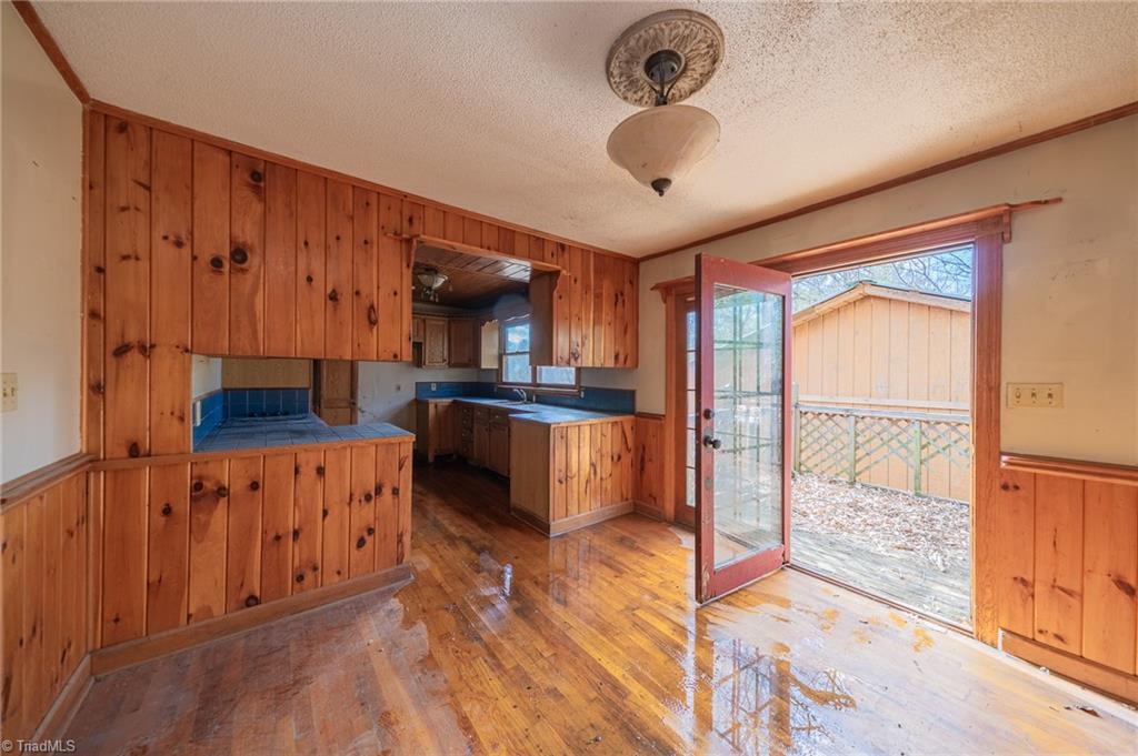 3089 Pipers Gap Road Mount Airy, NC 27030 - Photo 7 of 20