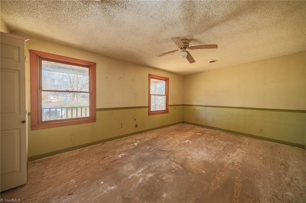 3089 Pipers Gap Road Mount Airy, NC 27030 - Photo 10 of 20