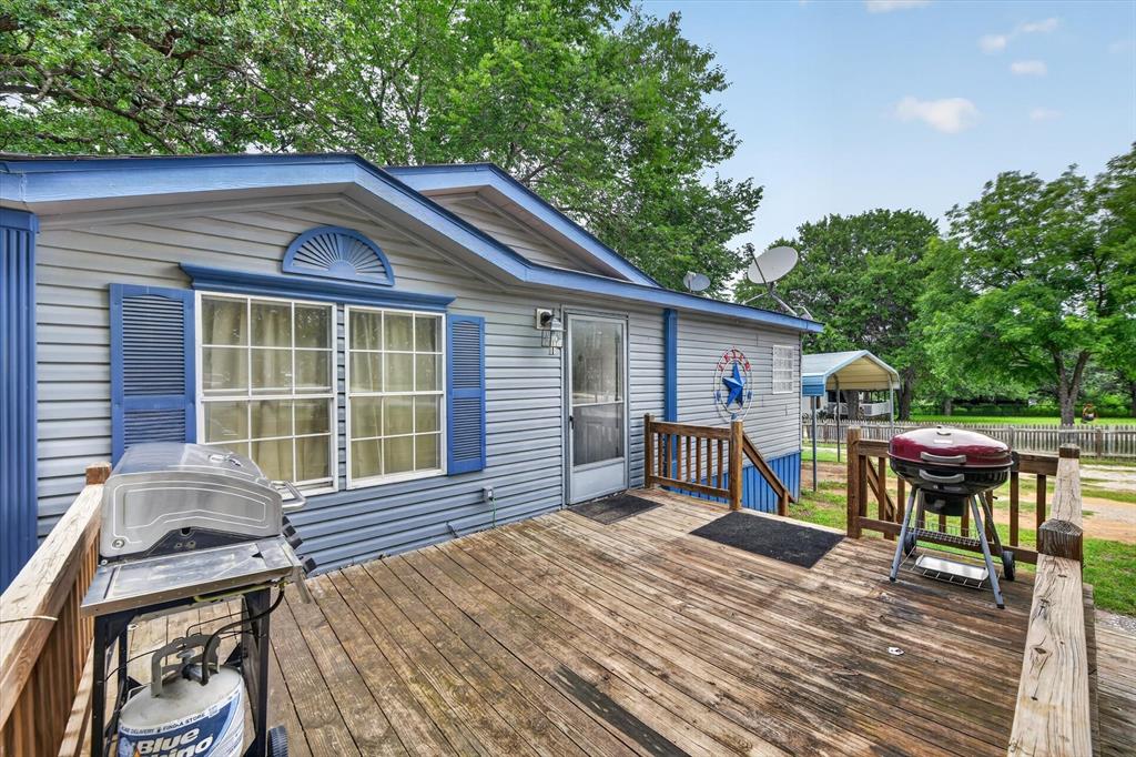 245 Ross Lane Springtown, TX 76082 - Photo 2 of 26