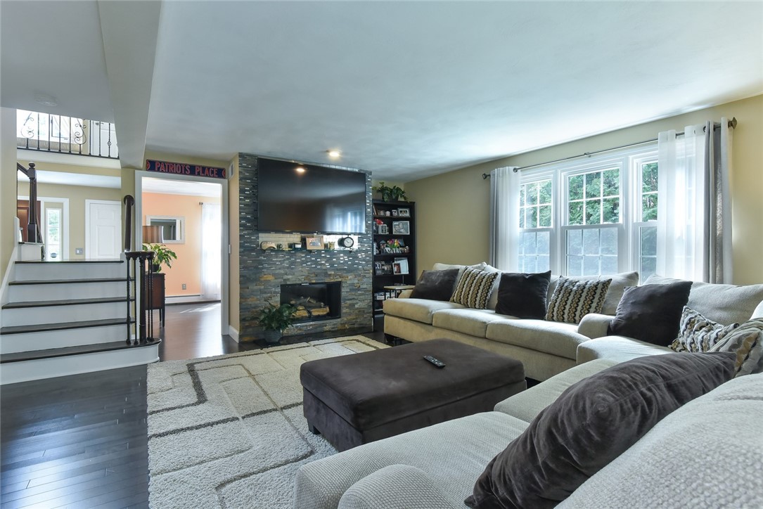 406 Wickham Road North Kingstown, RI 02852 - Photo 19 of 42 Gallery Image 19