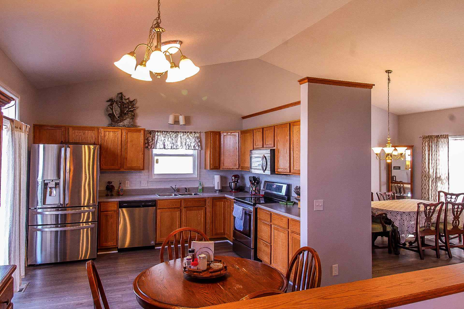 203 Riley Drive Fort Wayne, IN 46825 - Photo 4 of 31 Gallery Image 4