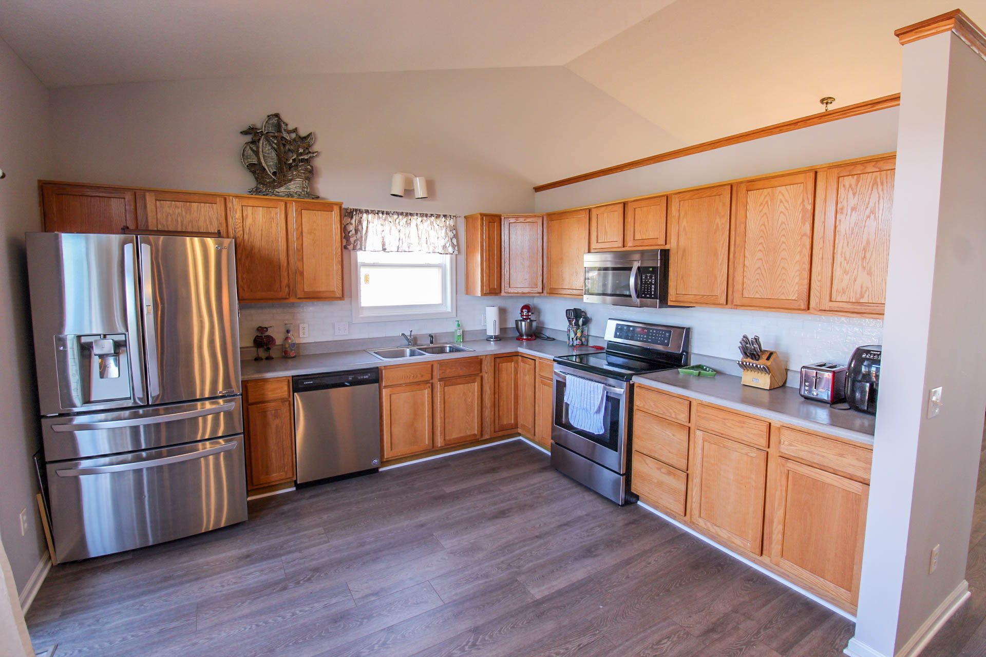 203 Riley Drive Fort Wayne, IN 46825 - Photo 6 of 31 Gallery Image 6