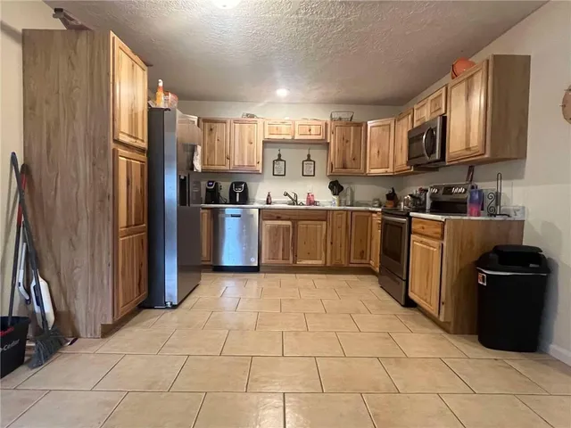 $289,900 | 100 4343p Lane, Clinton, MO 64735