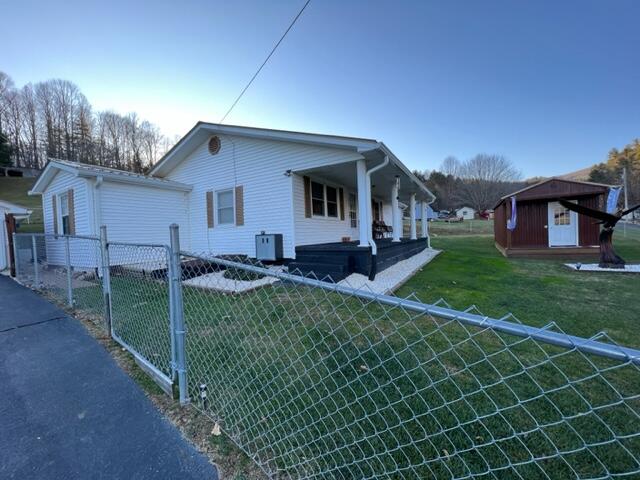 389 Corner Road Mountain City, TN 37683 - Photo 11 of 51 IMG_1971