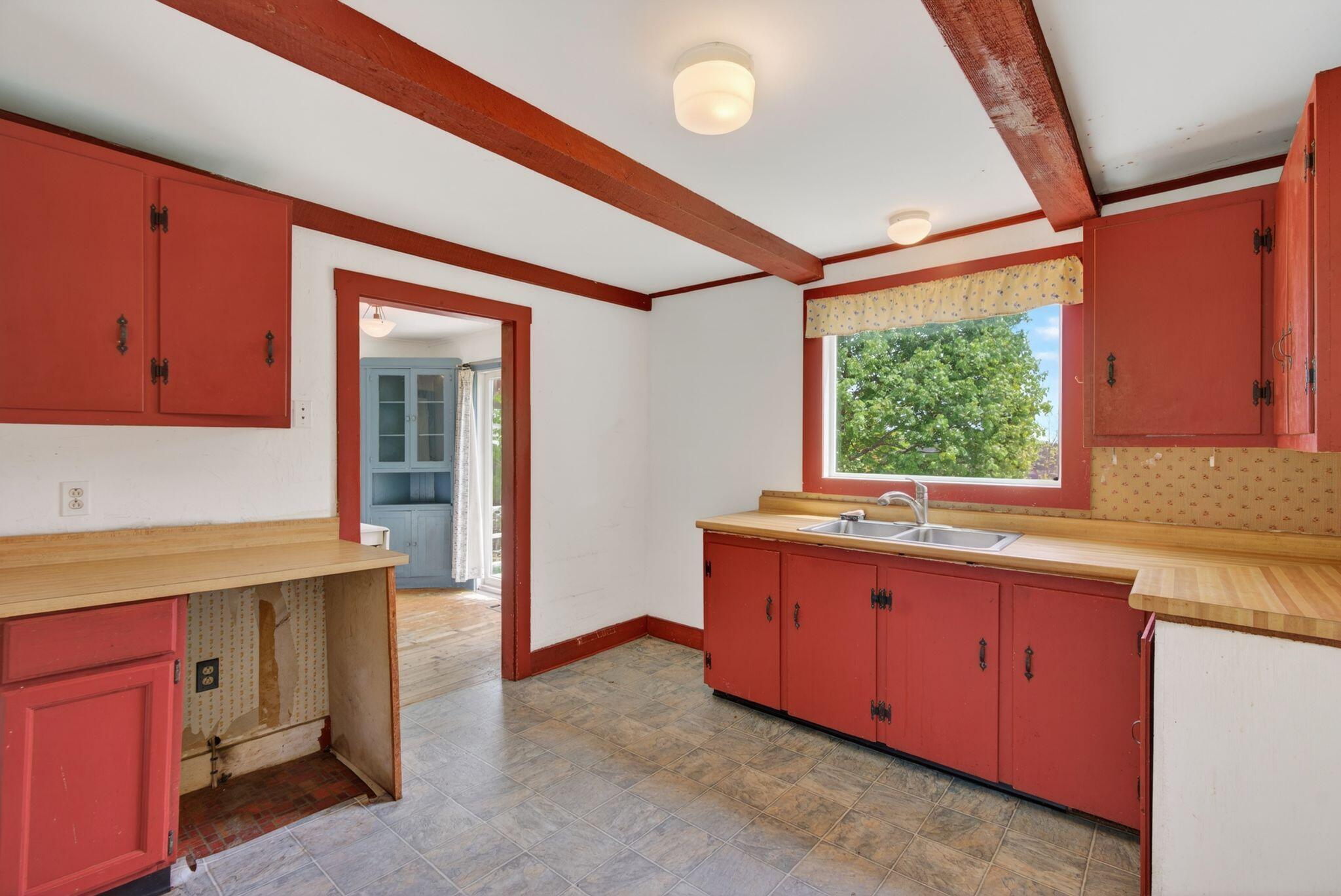 1807 Harpswell Islands Road Harpswell, ME 04066 - Photo 7 of 28 Kitchen