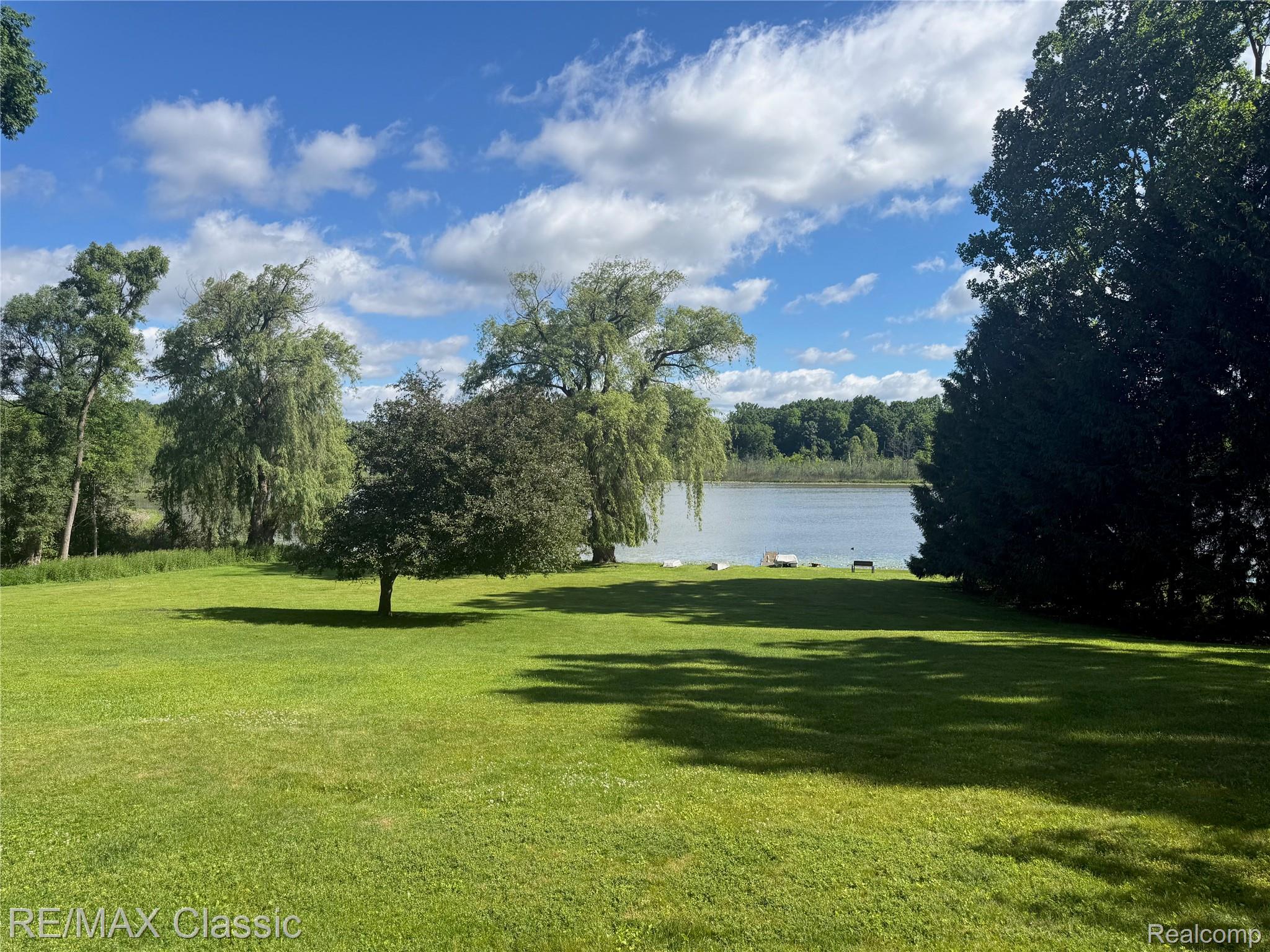 6150 Willow Road West Bloomfield, MI 48324 - Photo 8 of 12 2.jpeg