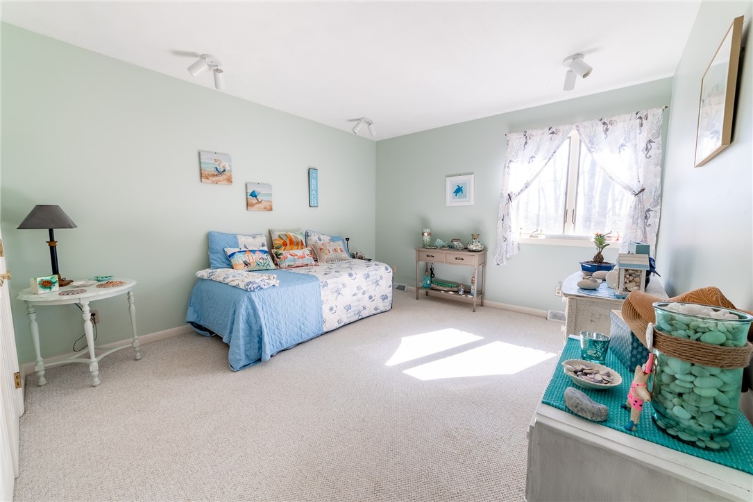 21 Latham Farm Road Smithfield, RI 02917 - Photo 25 of 28 Gallery Image 25