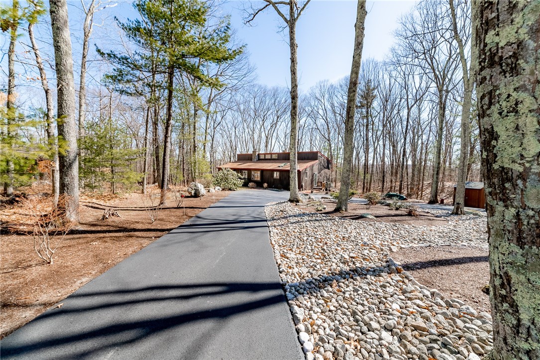 21 Latham Farm Road Smithfield, RI 02917 - Photo 6 of 28 Gallery Image 6