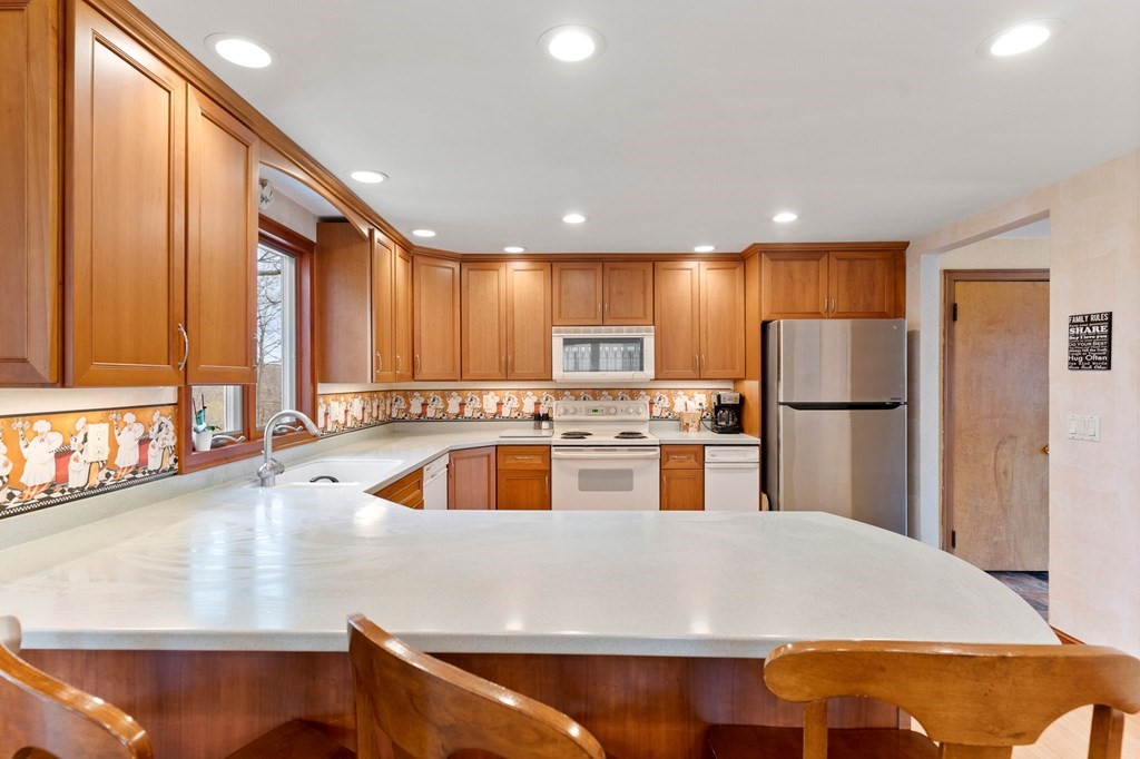 18 Sheehan Road Lynn, MA 01904 - Photo 11 of 42 Gallery Image 11