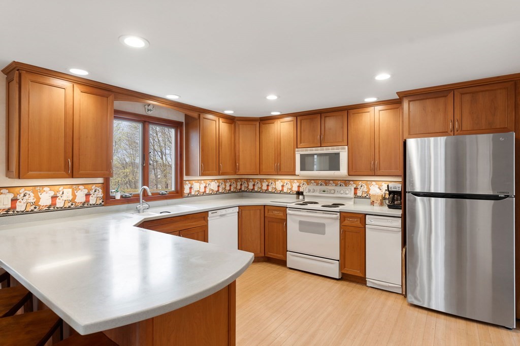 18 Sheehan Road Lynn, MA 01904 - Photo 13 of 42 Gallery Image 13