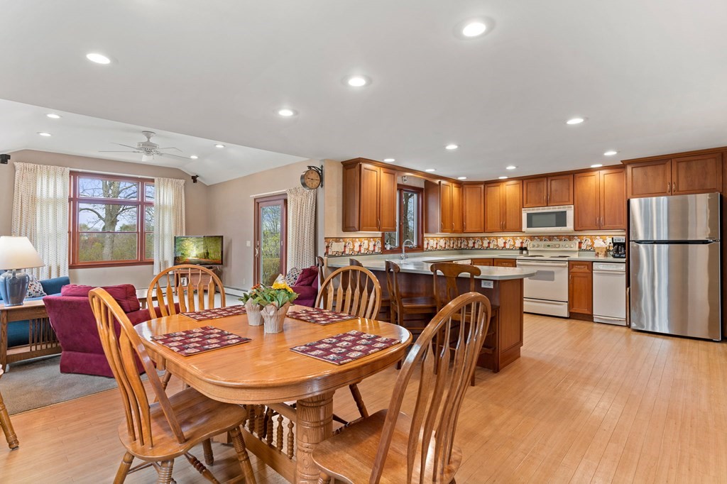 18 Sheehan Road Lynn, MA 01904 - Photo 9 of 42 Gallery Image 9