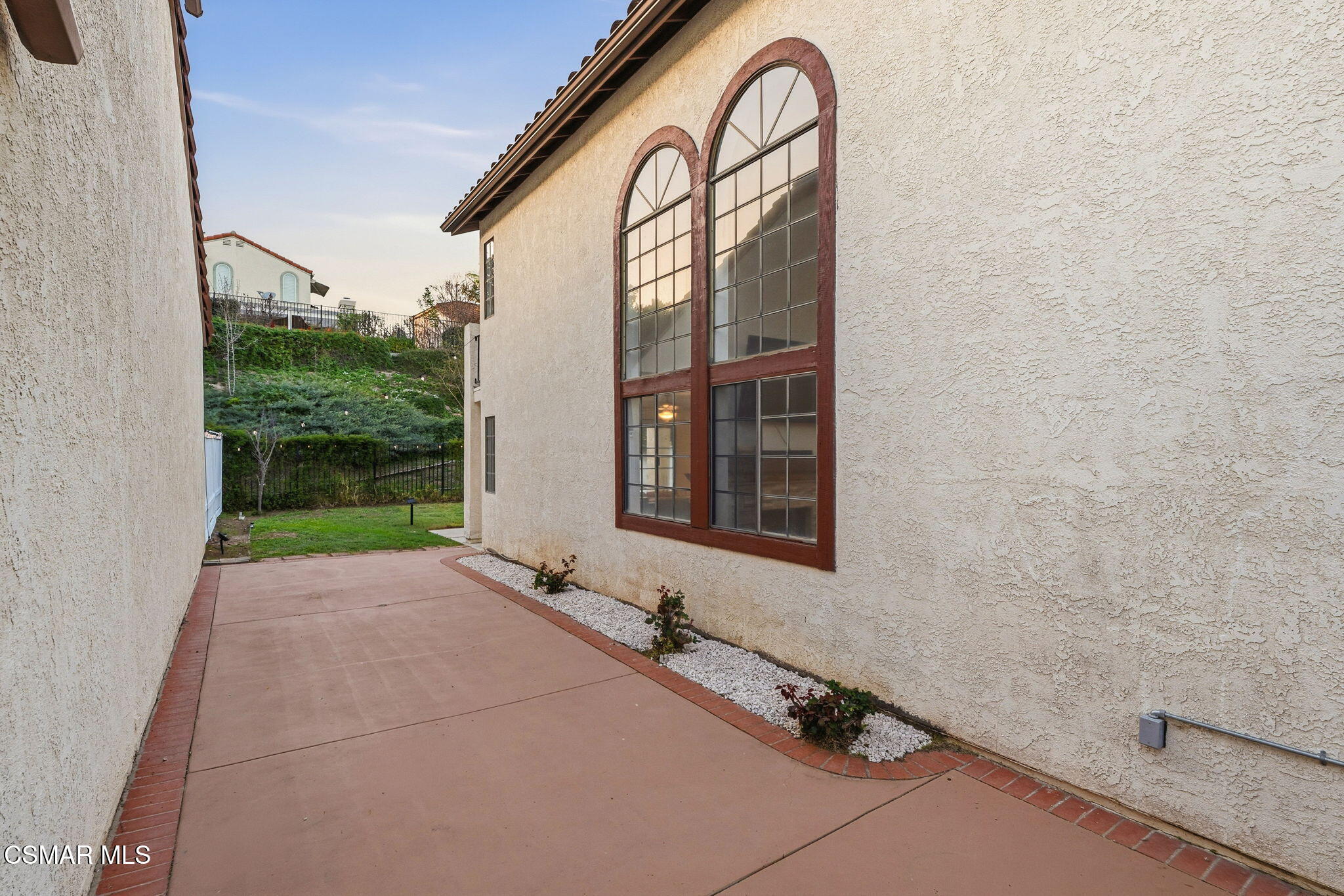 847 Links View Drive Simi Valley, CA 93065 - Photo 35 of 45 a front view of a house with a yard