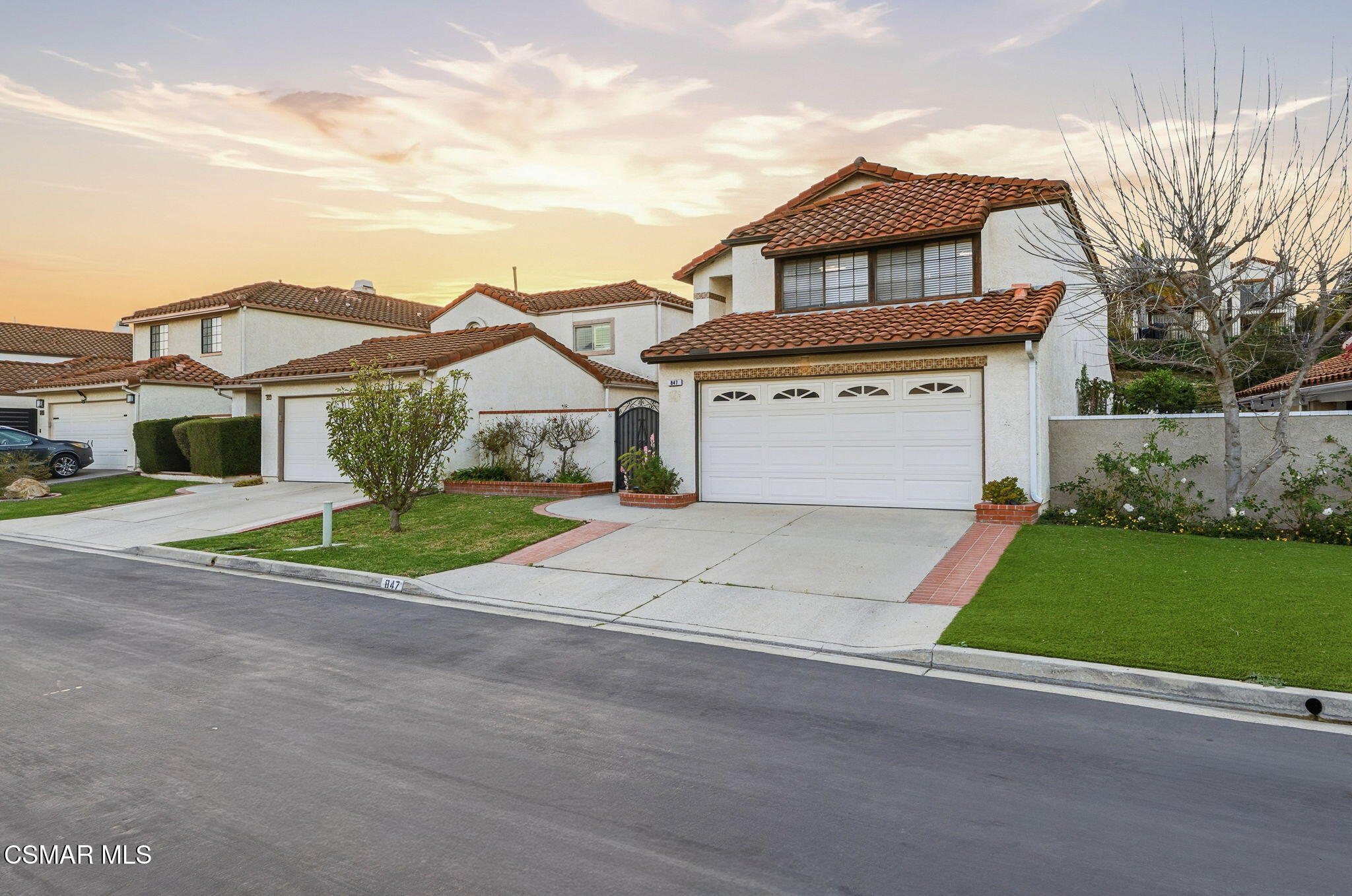 847 Links View Drive Simi Valley, CA 93065 - Photo 8 of 45 front view of a house with a yard