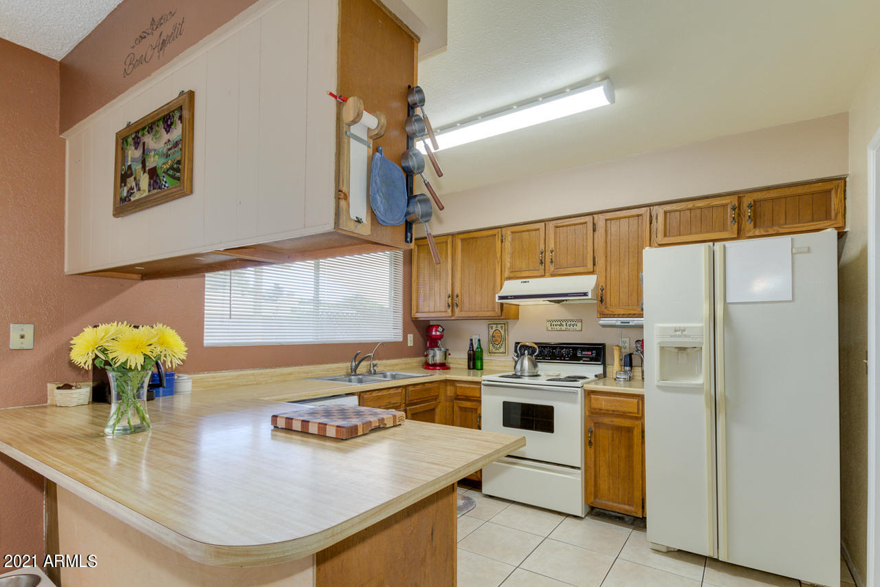 3425 South Roberts Road Tempe, AZ 85282 - Photo 10 of 31 09-Roberts