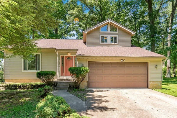 $400,000 | 1674 Foxwood Trail, Loveland, OH 45140