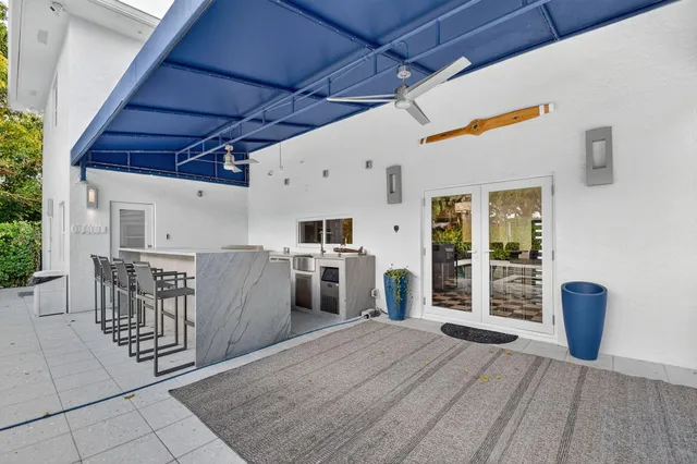 a view of a storage & utility room