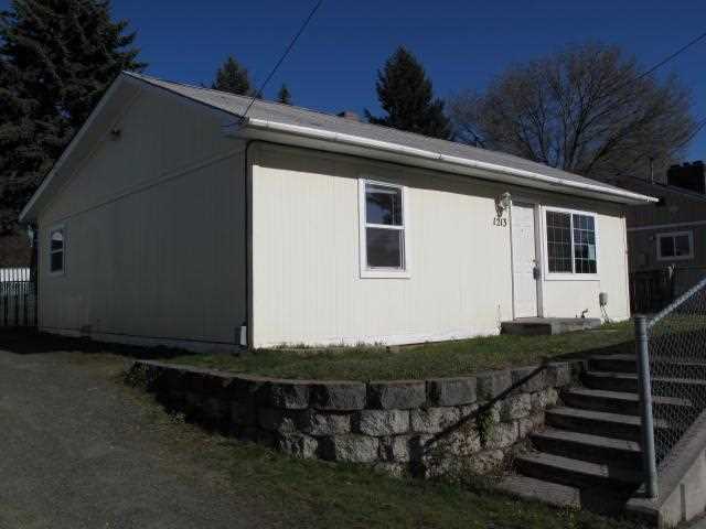 1213 South University Road Spokane Valley, WA 99206 - Photo 1 of 1