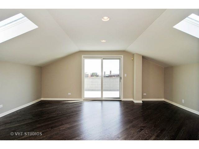 1139 West Addison Street, Unit 3 Chicago, IL 60613 - Photo 13 of 17