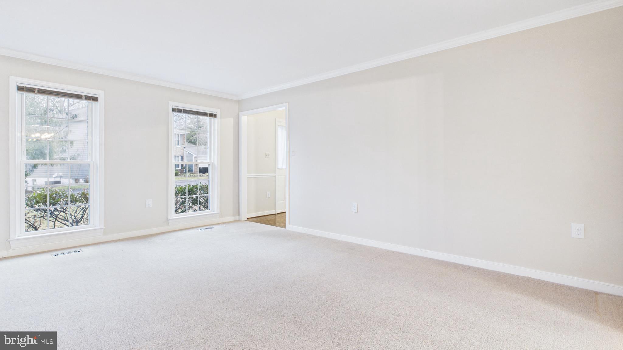 10298 Dunn Meadow Road Vienna, VA 22182 - Photo 11 of 102