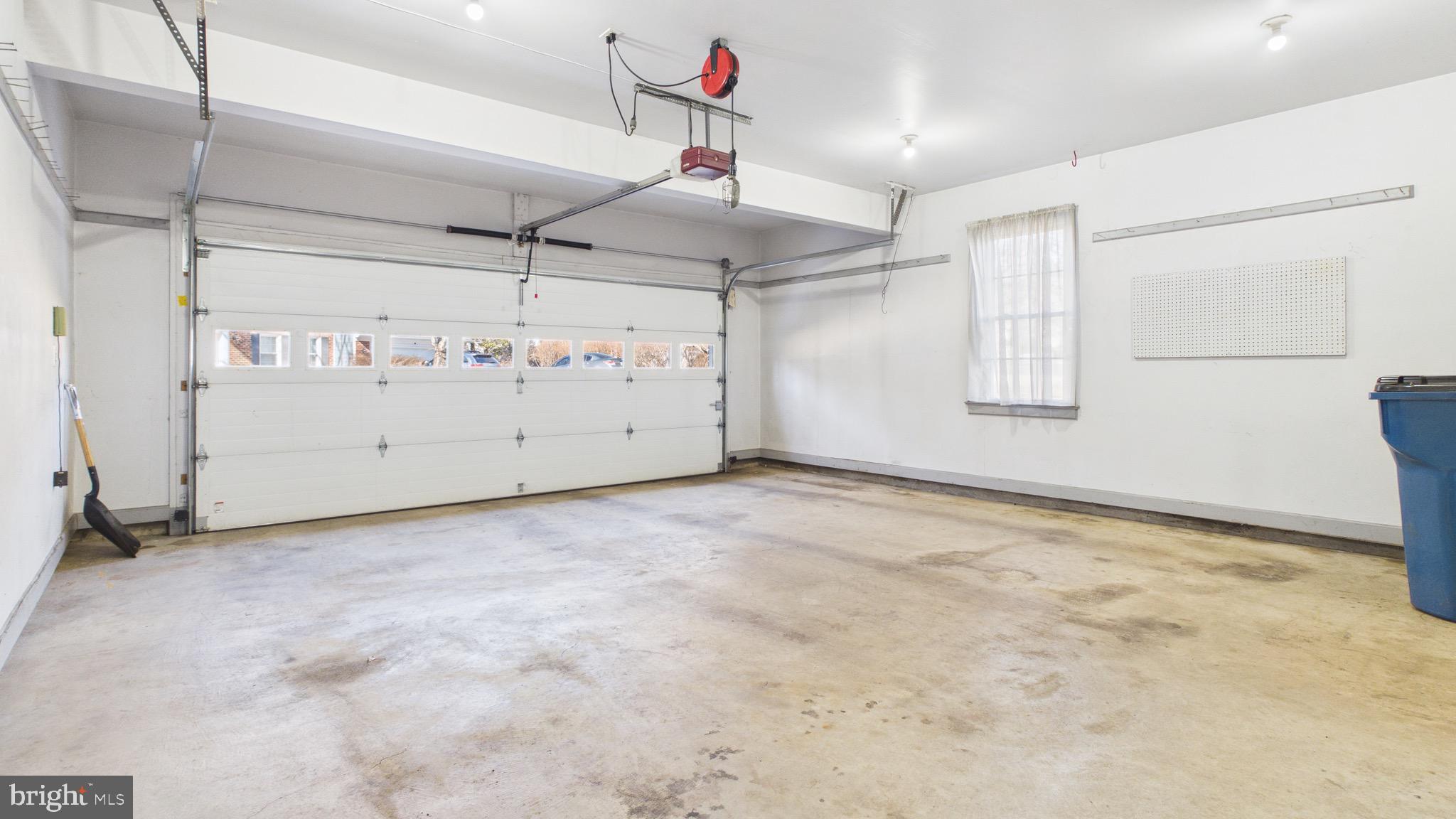 10298 Dunn Meadow Road Vienna, VA 22182 - Photo 33 of 102