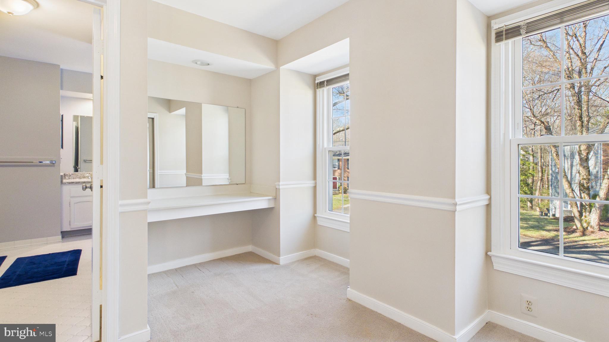 10298 Dunn Meadow Road Vienna, VA 22182 - Photo 42 of 102