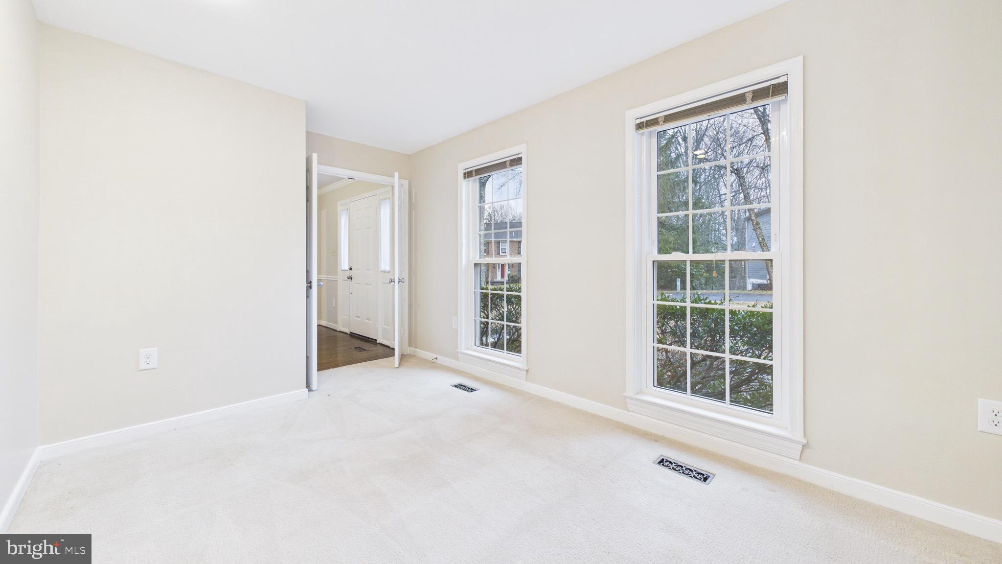 10298 Dunn Meadow Road Vienna, VA 22182 - Photo 7 of 102