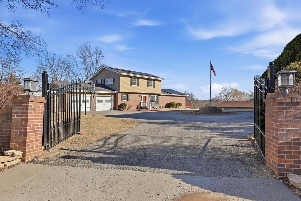 225 West 15th Street Fort Scott, KS 66701 - Photo 1 of 48