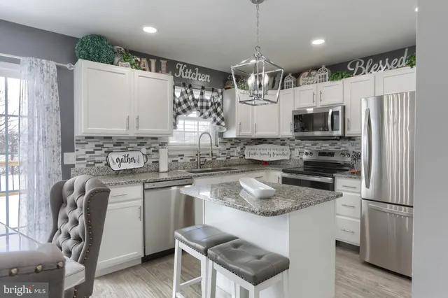 $229,000 | 15 Weiser Court, Womelsdorf, PA 19567