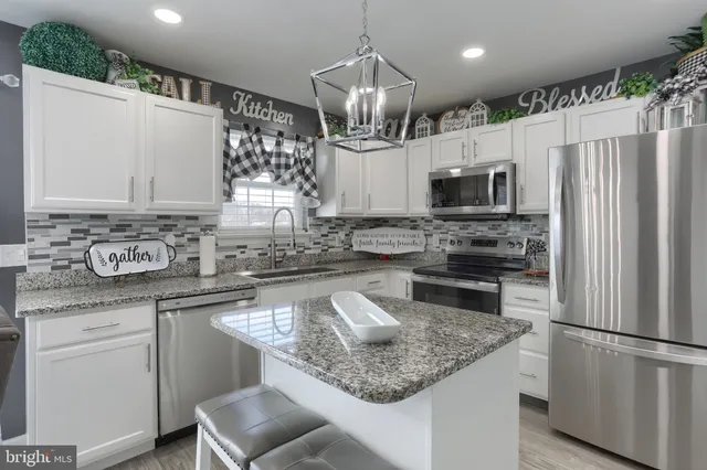 $229,000 | 15 Weiser Court, Womelsdorf, PA 19567