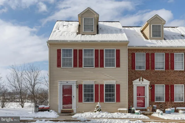 $229,000 | 15 Weiser Court, Womelsdorf, PA 19567