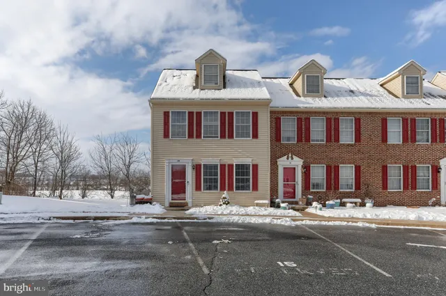 $229,000 | 15 Weiser Court, Womelsdorf, PA 19567