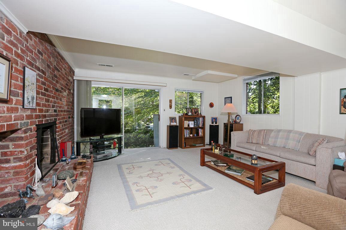 6900 Heatherhill Road Bethesda, MD 20817 - Photo 25 of 30