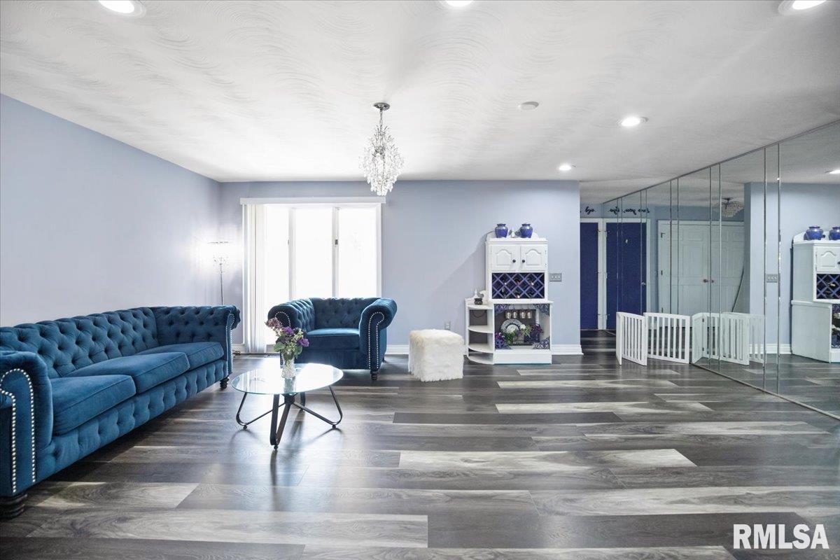 55 Pine Cove Springfield, IL 62712 - Photo 11 of 34