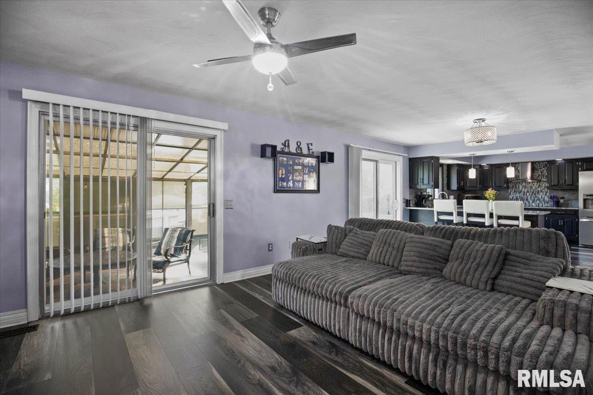 55 Pine Cove Springfield, IL 62712 - Photo 4 of 34