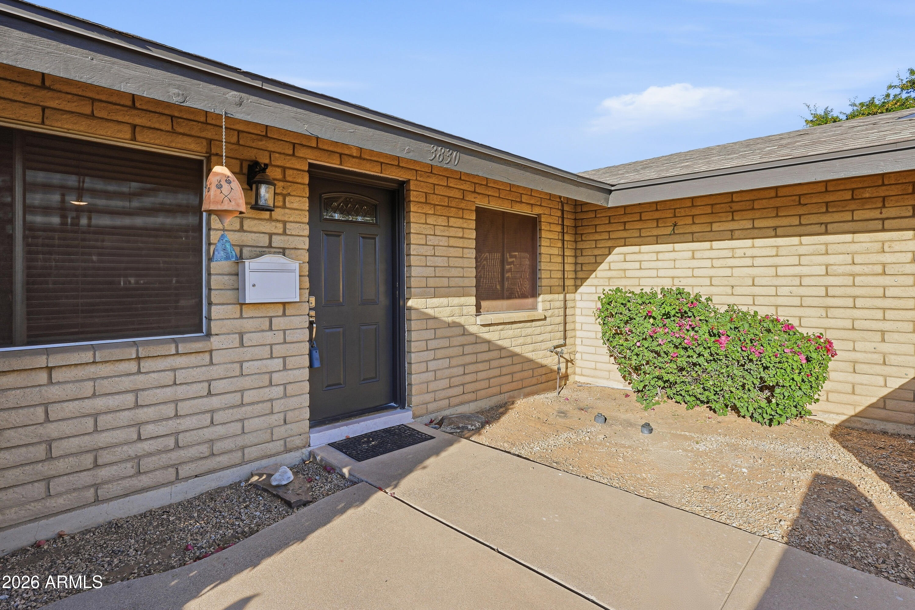 3830 East Shangri La Road Phoenix, AZ 85028 - Photo 3 of 53 041_dsc07021